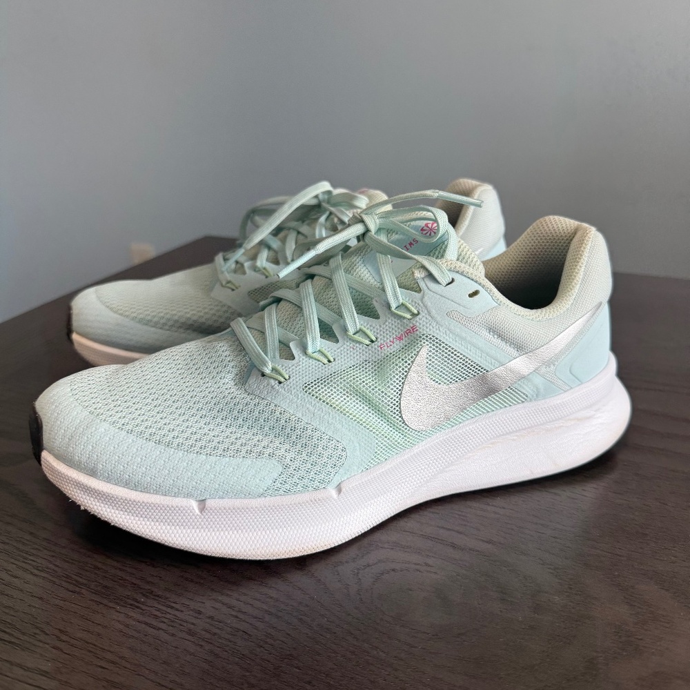 Nike Women’s Run Swift 3‎ Running Shoes Size 10,5 Glacier Blue White DR2698 402